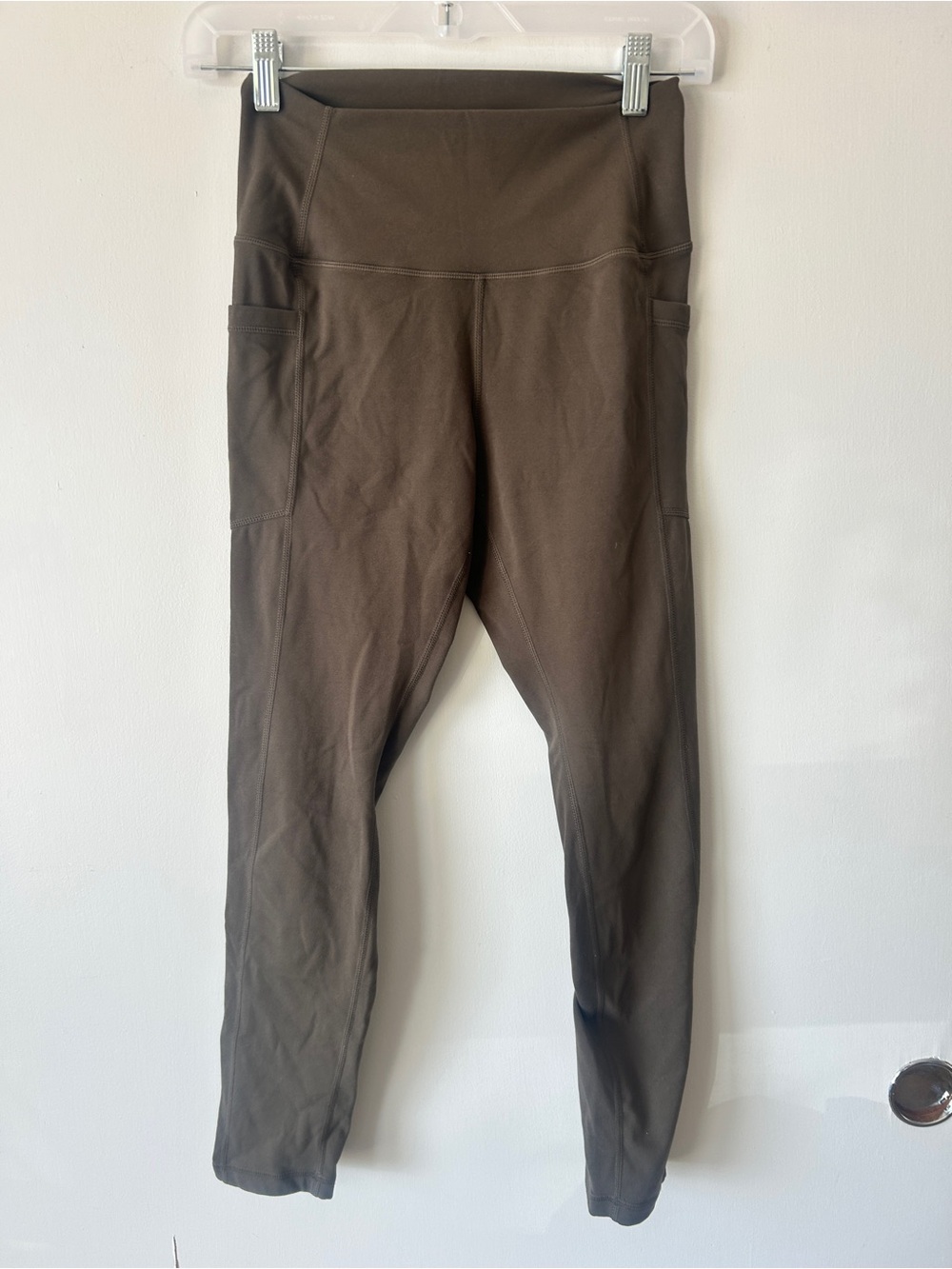 ETHOS M- Short Active Leggings in Olive Brown - Picture 2 of 4